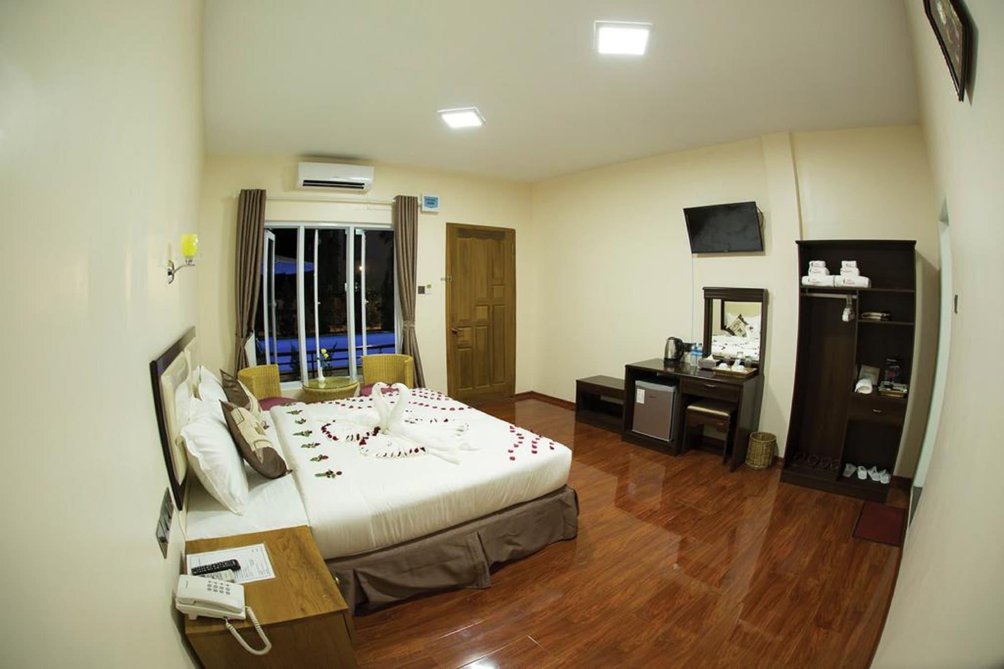 Hotel Yadanar Oo Mandalaj Zewnętrze zdjęcie